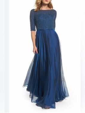 La Femme Evening Dress Gown 3/4 Sleeves Beaded Chiffon
Plated Blue SZ 6